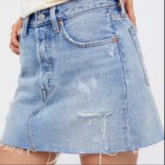 Levi’s Button Fly Raw Hem Distressed 100% Cotton Jean Denim Mini Skirt - Picture 12 of 12